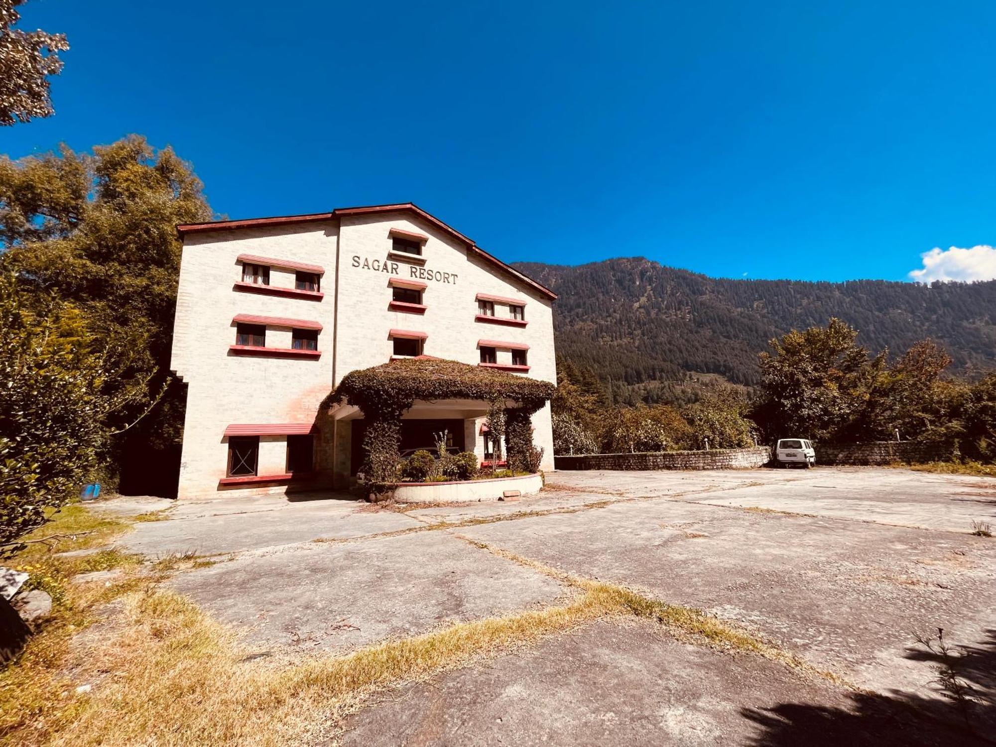 Sagar Resort !! Mountain View ! Luxury Stay ! Family Resort ! Private Parking ! Near Mall Road Manāli Extérieur photo