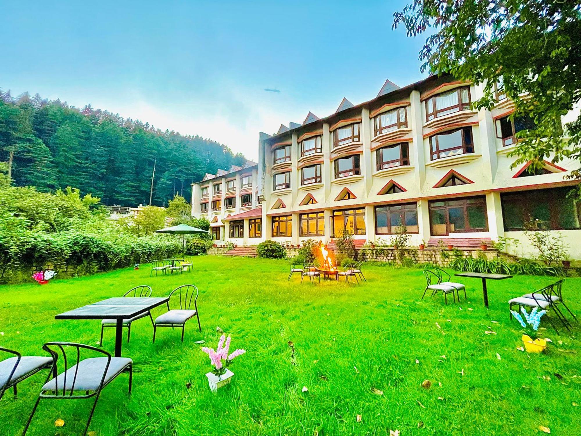 Sagar Resort !! Mountain View ! Luxury Stay ! Family Resort ! Private Parking ! Near Mall Road Manāli Extérieur photo