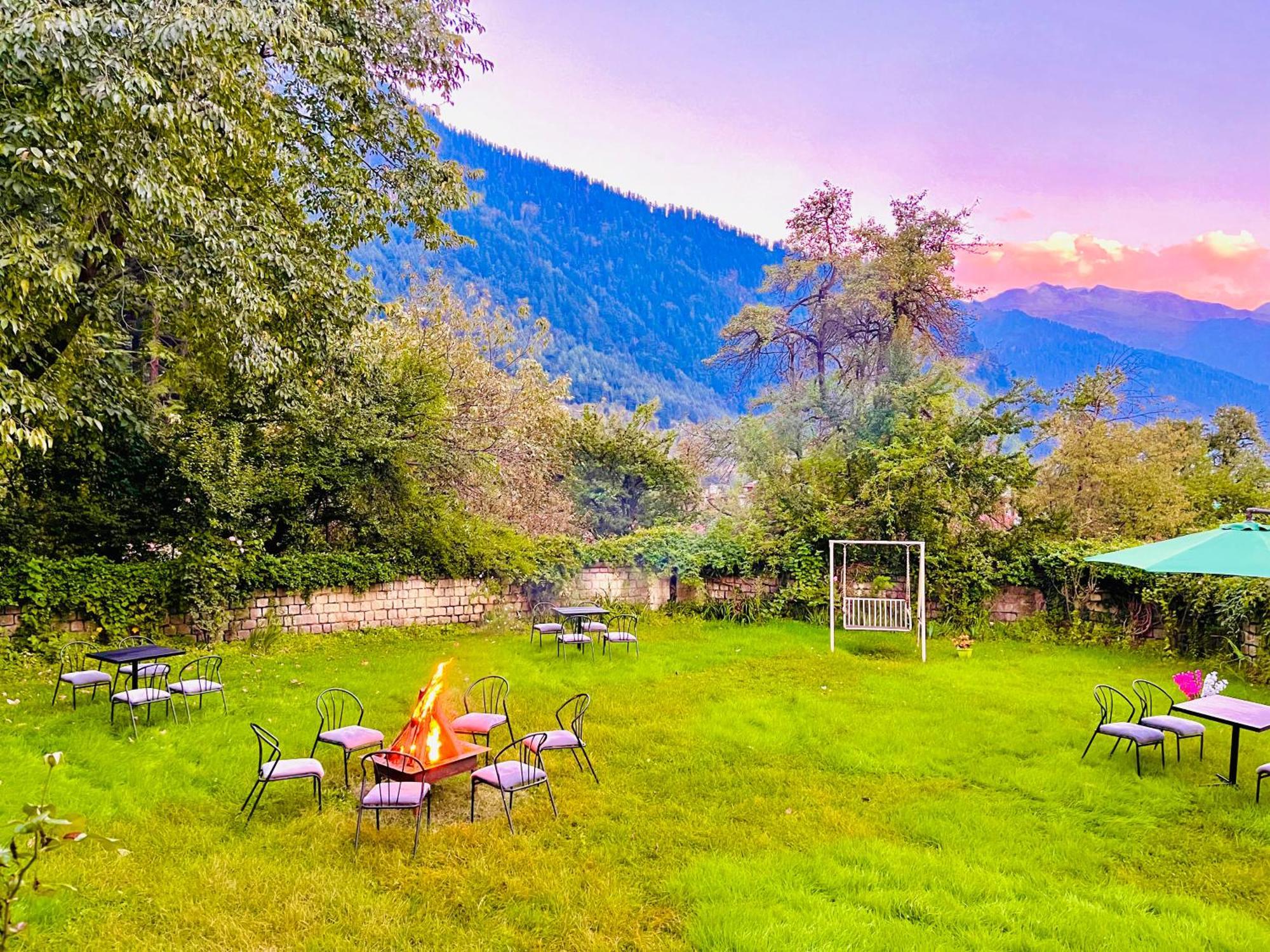 Sagar Resort !! Mountain View ! Luxury Stay ! Family Resort ! Private Parking ! Near Mall Road Manāli Extérieur photo