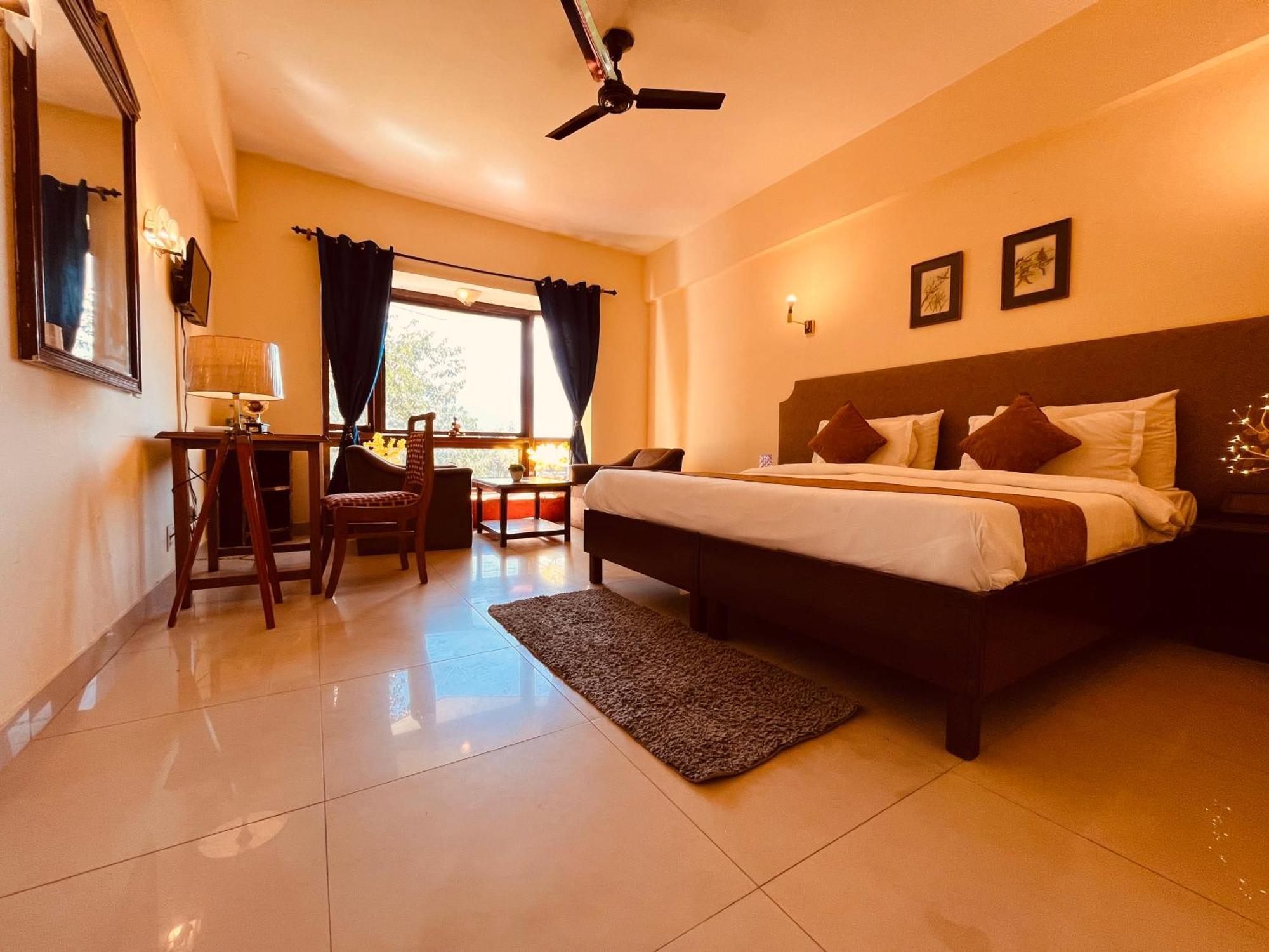 Sagar Resort !! Mountain View ! Luxury Stay ! Family Resort ! Private Parking ! Near Mall Road Manāli Extérieur photo